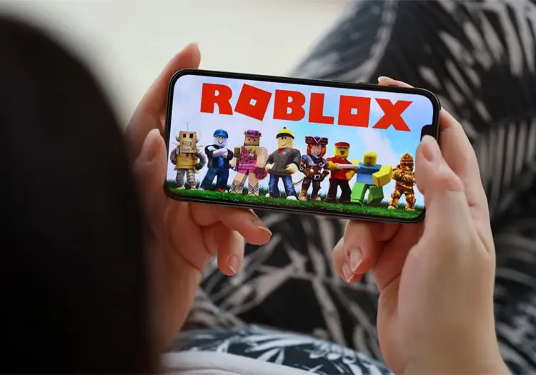 Enga&ntilde;adas por Roblox, hermanas de 16 y 10 a&ntilde;os huyeron de su casa