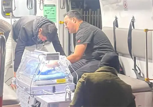 Abandonan a bebé recién nacido en contenedor de basura Abandonan a bebé recién nacido en contenedor de basura