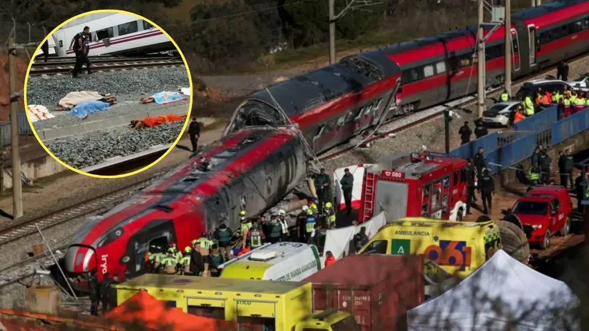 Equipos de rescate trabajan entre los vagones descarrilados tras el choque de trenes ocurrido en la provincia de C&oacute;rdoba