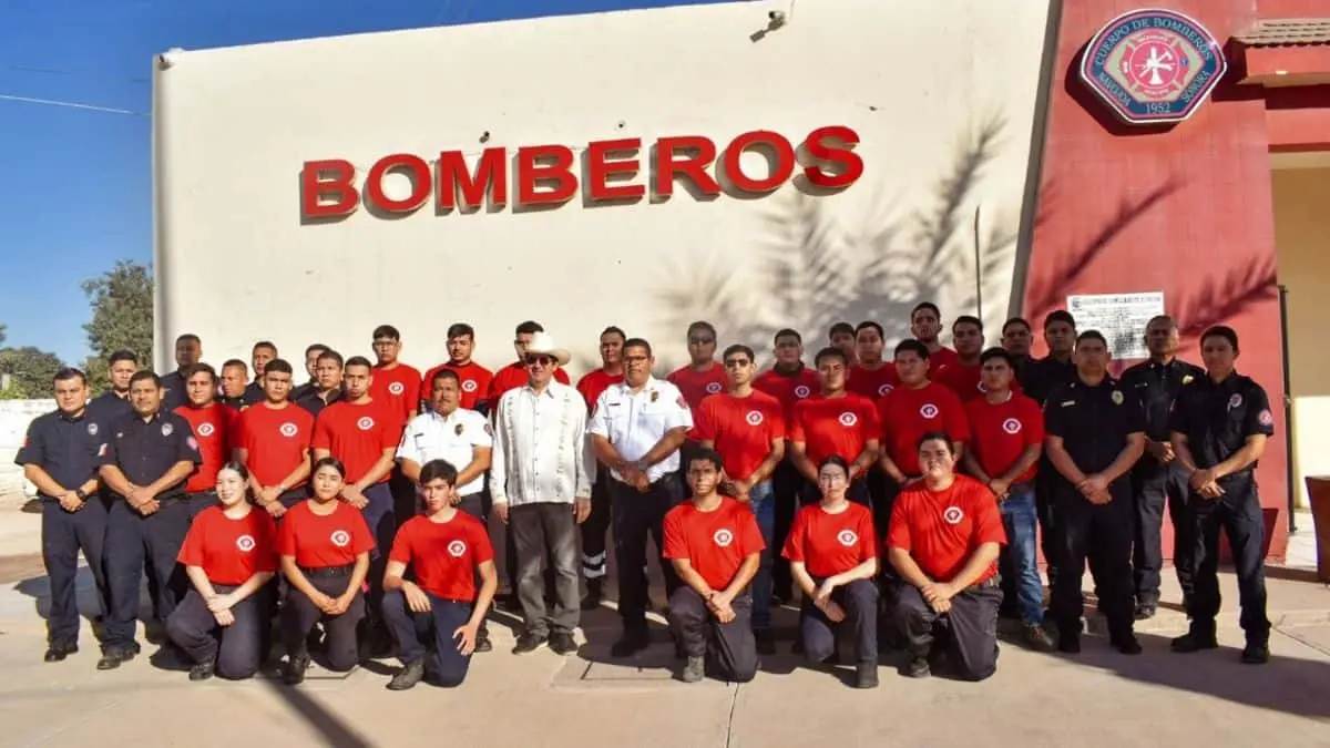 Listos, cadetes para la Academia de Bomberos