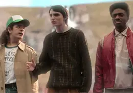 Elenco de Stranger Things se r&iacute;e del "episodio secreto" y las teor&iacute;as conspirativas en Saturday Night Live