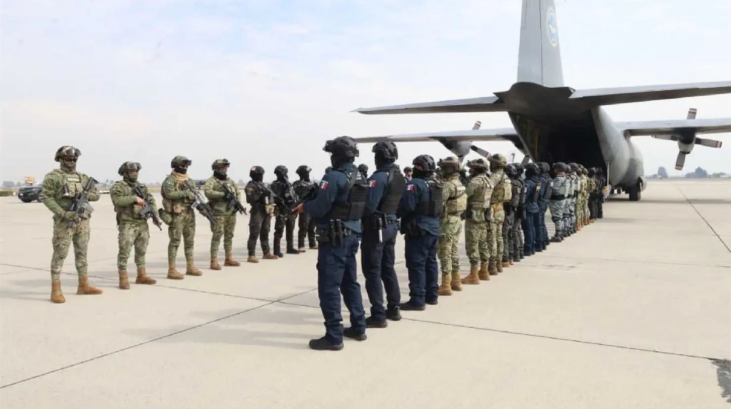 M&eacute;xico refuerza cooperaci&oacute;n con EU y traslada a 37 criminales de alto impacto