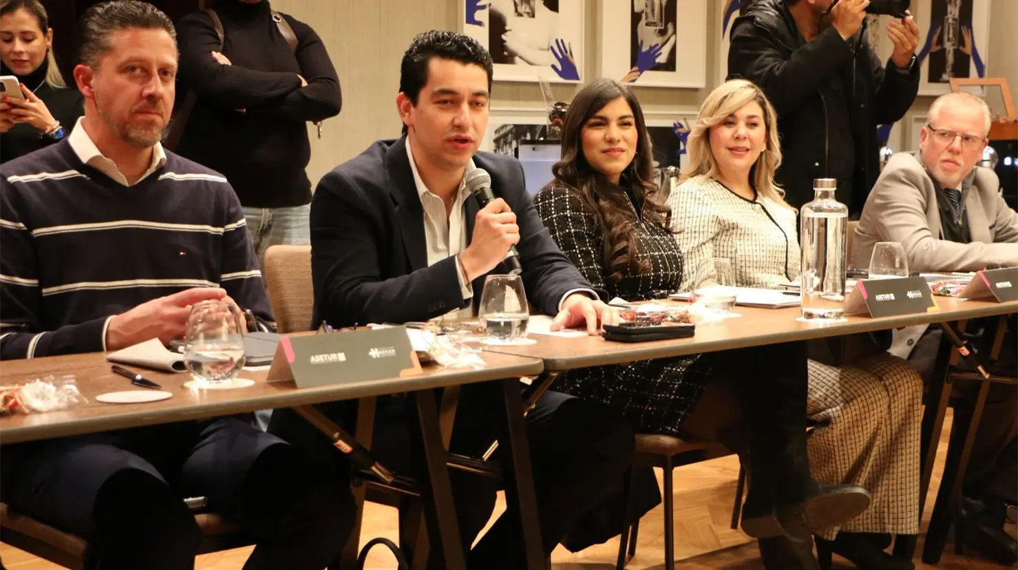 Roberto Gradillas Pineda, secretario de econom&iacute;a y turismo