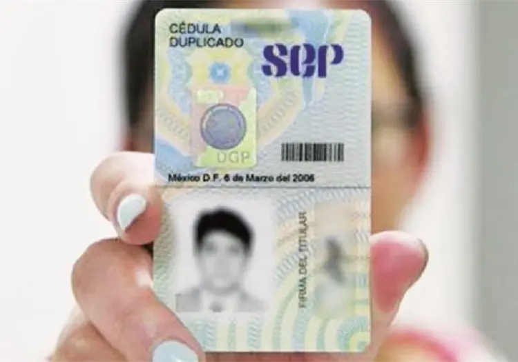 Suprema Corte de M&eacute;xico valida oficialmente la c&eacute;dula profesional digital