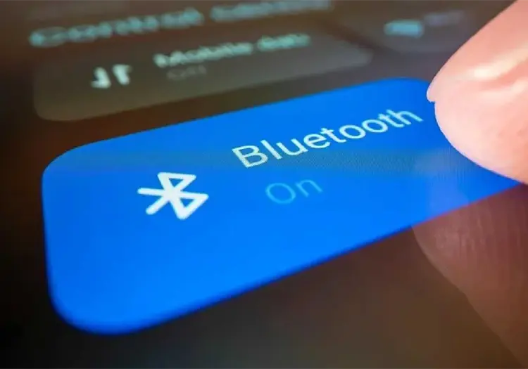 &iquest;Sales con el Bluetooth encendido? As&iacute; pueden robar tu informaci&oacute;n