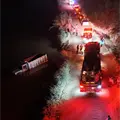Cae camión de volteo a Canal Bajo en Ciudad Obregón; Bomberos rescatan a conductor y su hijo Cae camión de volteo a Canal Bajo en Ciudad Obregón; Bomberos rescatan a conductor y su hijo