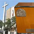 Abandonan cenizas mortales en parroquia de Monterrey y sacerdote dice que las tirará a un río Abandonan cenizas mortales en parroquia de Monterrey y sacerdote dice que las tirará a un río