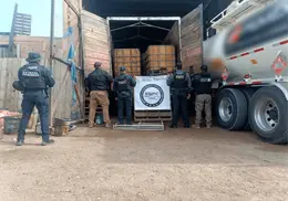 En Nogales, aseguran 15 mil litros de huachicol durante cateo