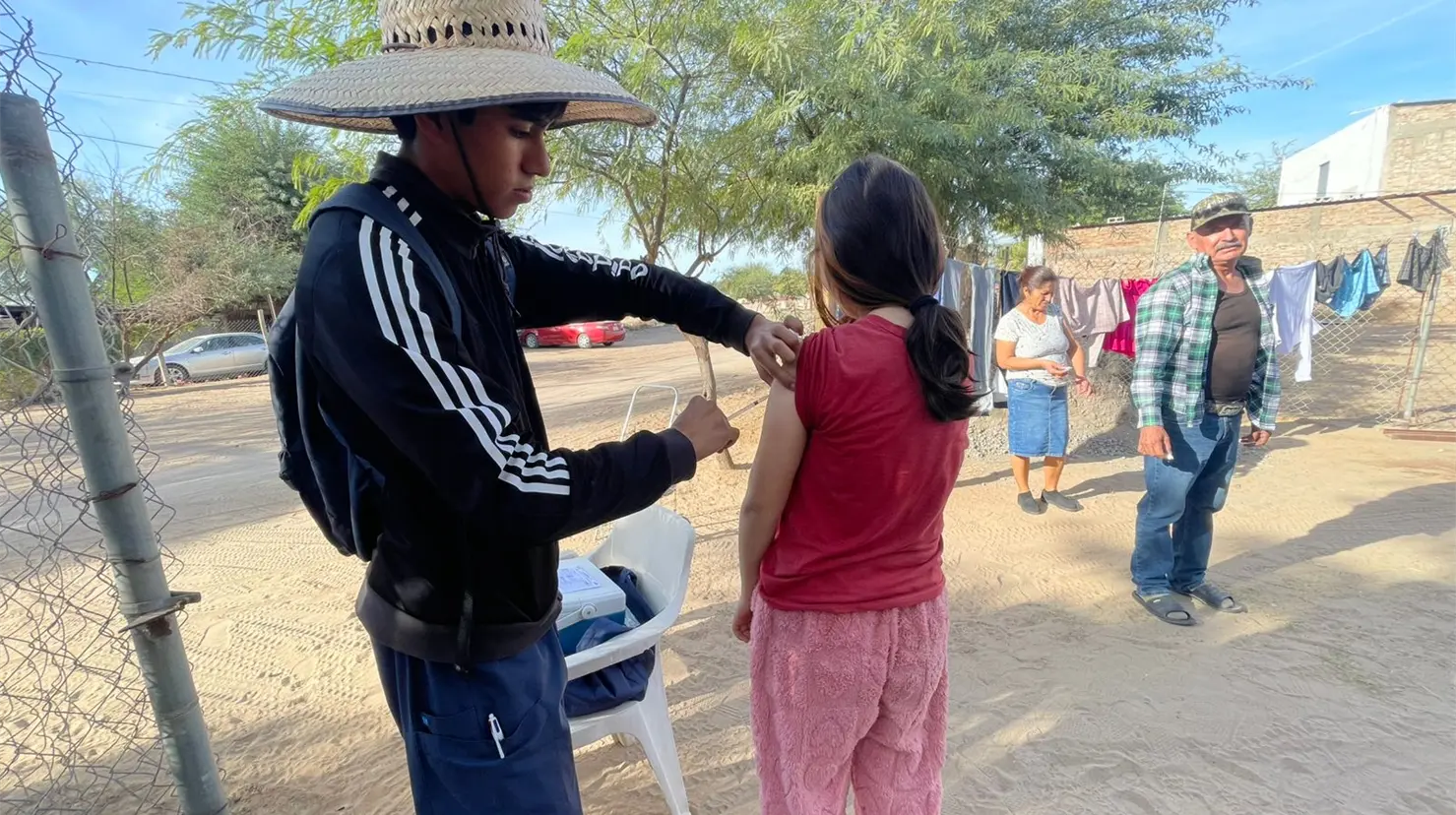 Se han aplicado tres mil 441 dosis de vacuna para sarampión, rubéola y parotiditis en comunidades agrícolas de los 72 municipios