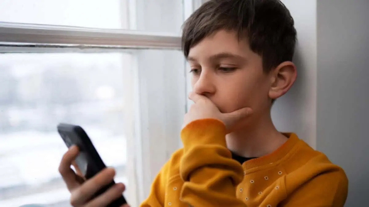 Estos son los riesgos para la salud por un uso prolongado del celular según la ciencia