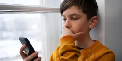 Estos son los riesgos para la salud por un uso prolongado del celular según la ciencia Estos son los riesgos para la salud por un uso prolongado del celular según la ciencia