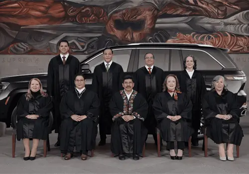 Ministros de la SCJN estrenarán camionetas blindadas por motivos de seguridad Ministros de la SCJN estrenarán camionetas blindadas por motivos de seguridad