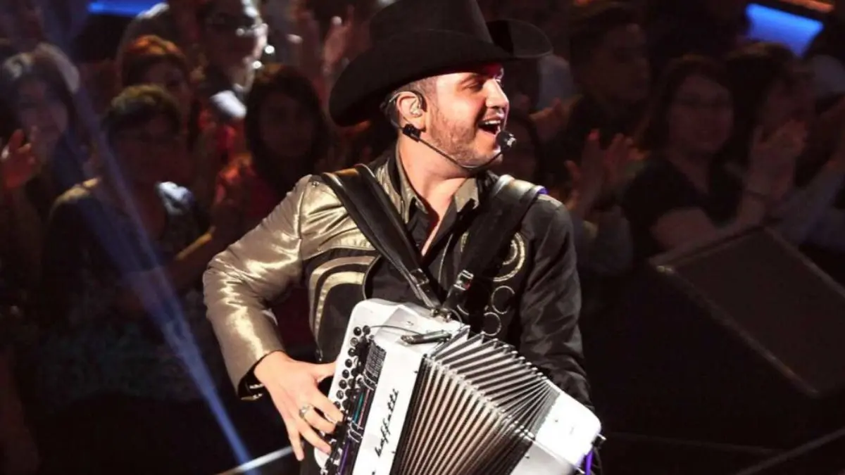 El cantante del regional mexicano anteriormente estuvo en el grupo Calibre 50