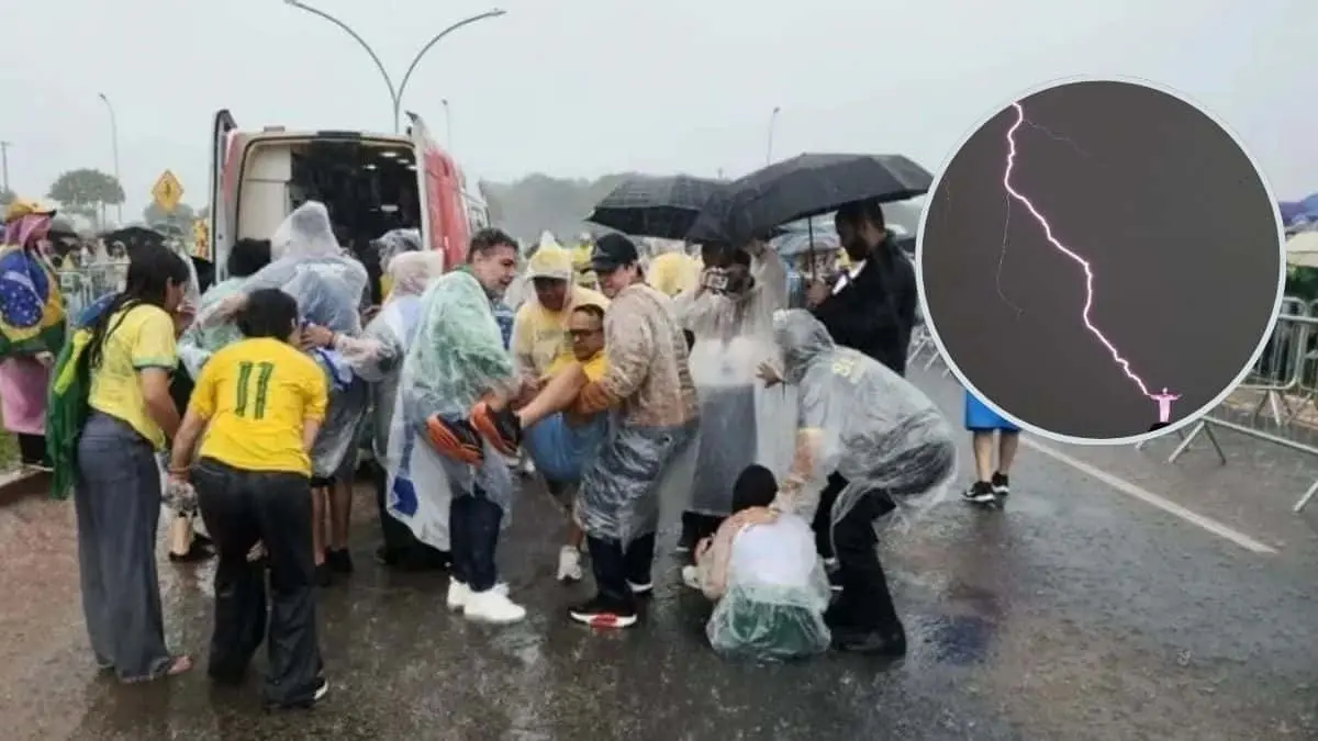 Momento posterior a la ca&iacute;da de un rayo durante una manifestaci&oacute;n en la Plaza do Cruzeiro, en Brasilia, donde m&aacute;s de 30 personas resultaron heridas.