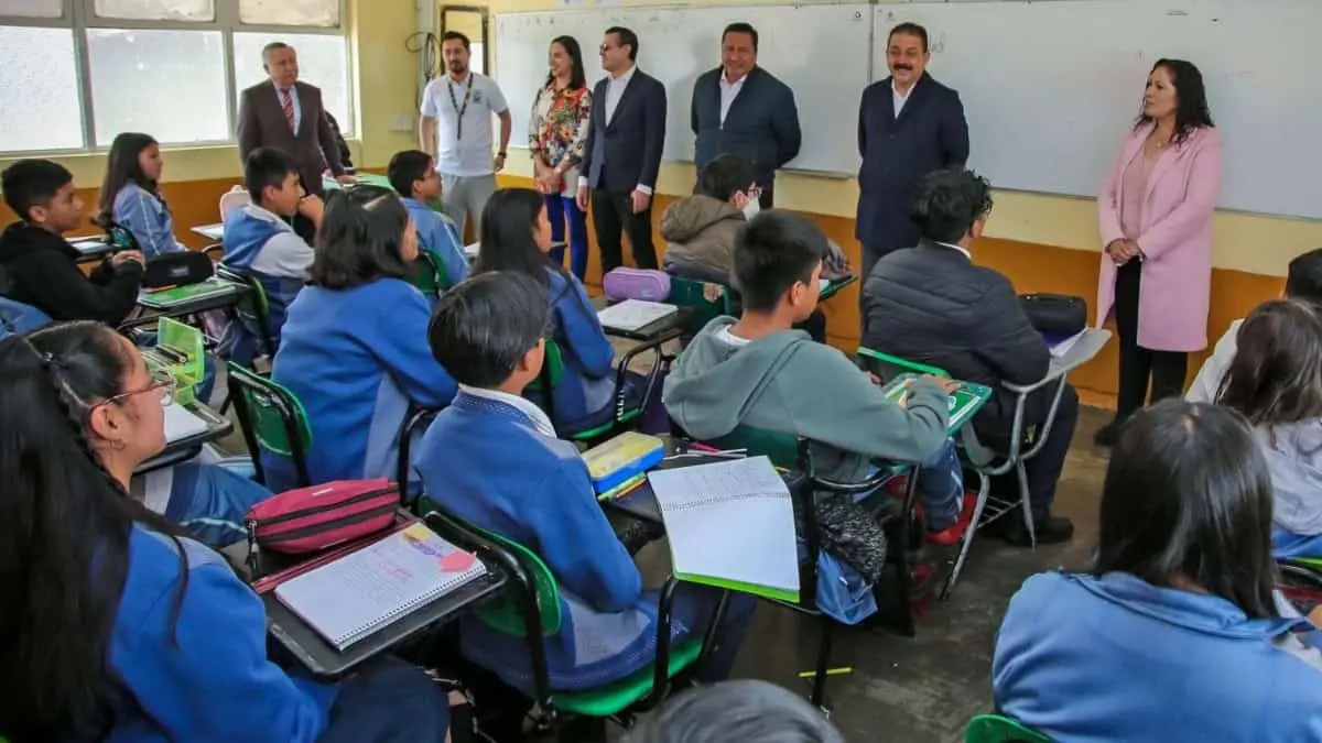 Anuncian cambio de horario en escuelas de nivel básico por temperaturas bajas