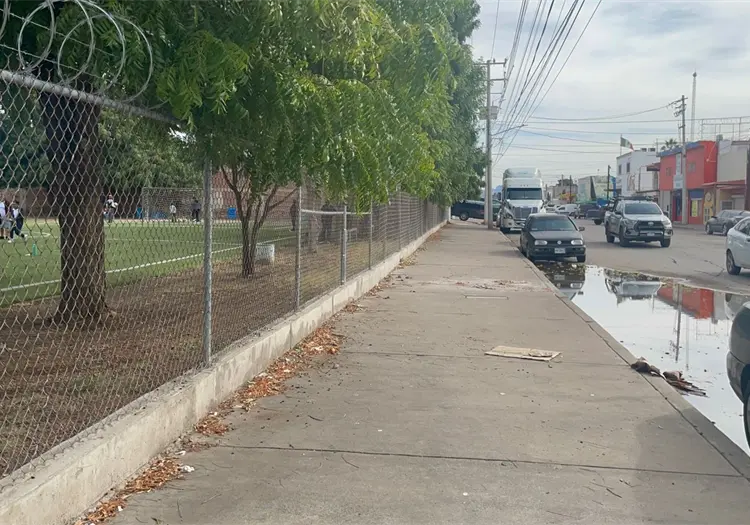 Afectan aguas residuales a CAM 52