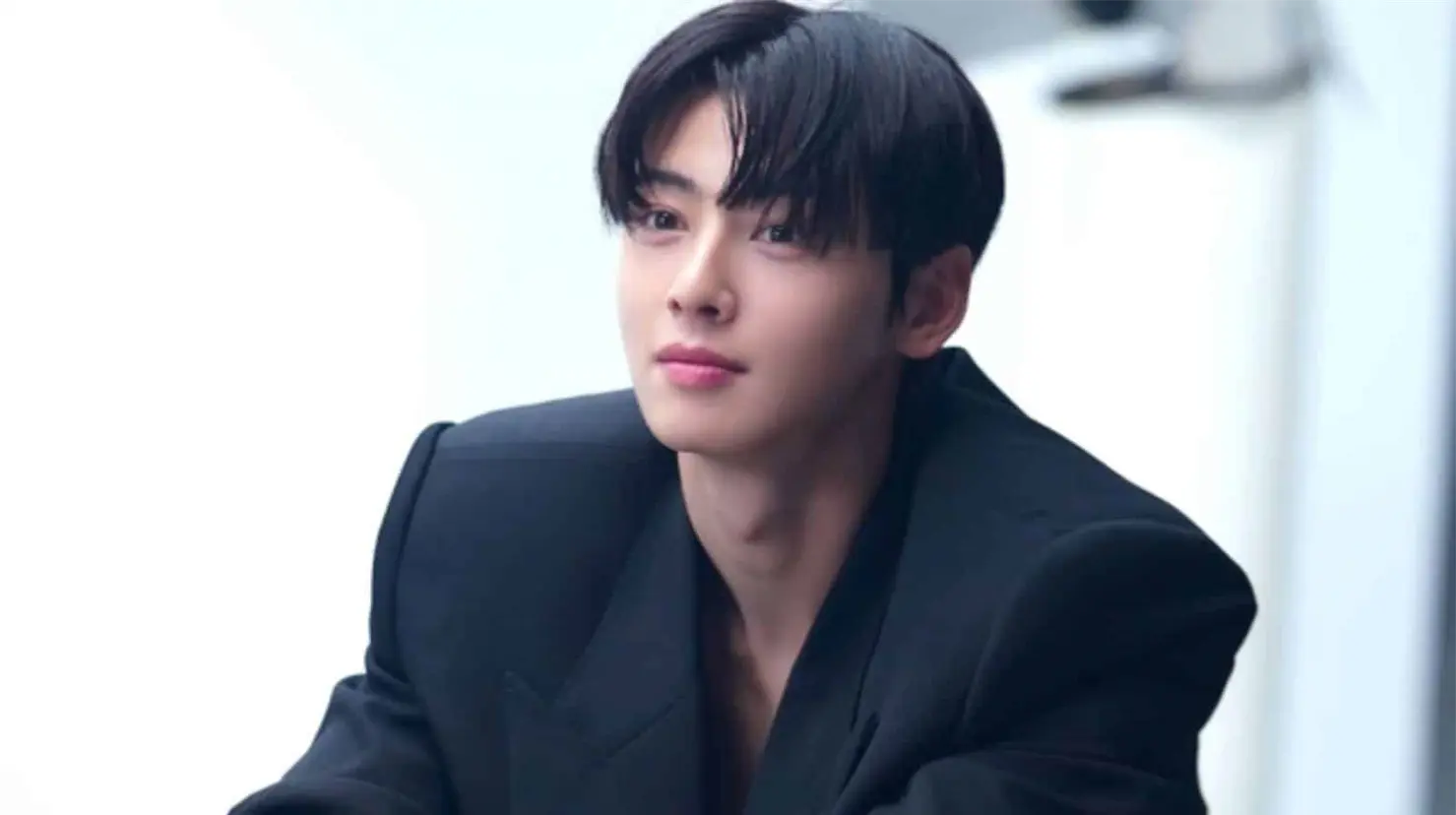 Cha Eun-Woo, famoso idol y actor de K-dramas, es se&ntilde;alado por evasi&oacute;n de impuestos; esto responde ante las acusaciones