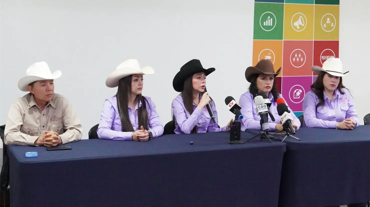 Posponen Cabalgata con Aroma de Mujer