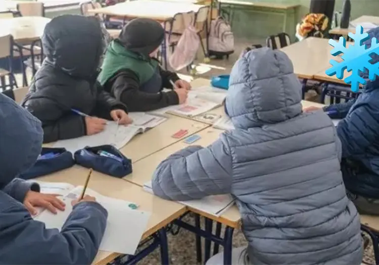 Escuelas de Sonora retrasan horarios por bajas temperaturas