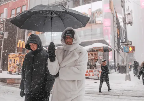Tormenta invernal en Estados Unidos deja 30 muertos y provoca apagones masivos