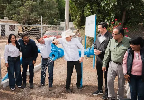 Entrega Durazo obras de agua y drenaje en Etchojoa Entrega Durazo obras de agua y drenaje en Etchojoa