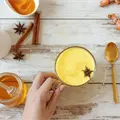 T&eacute; de c&uacute;rcuma: propiedades, beneficios y c&oacute;mo tomarlo