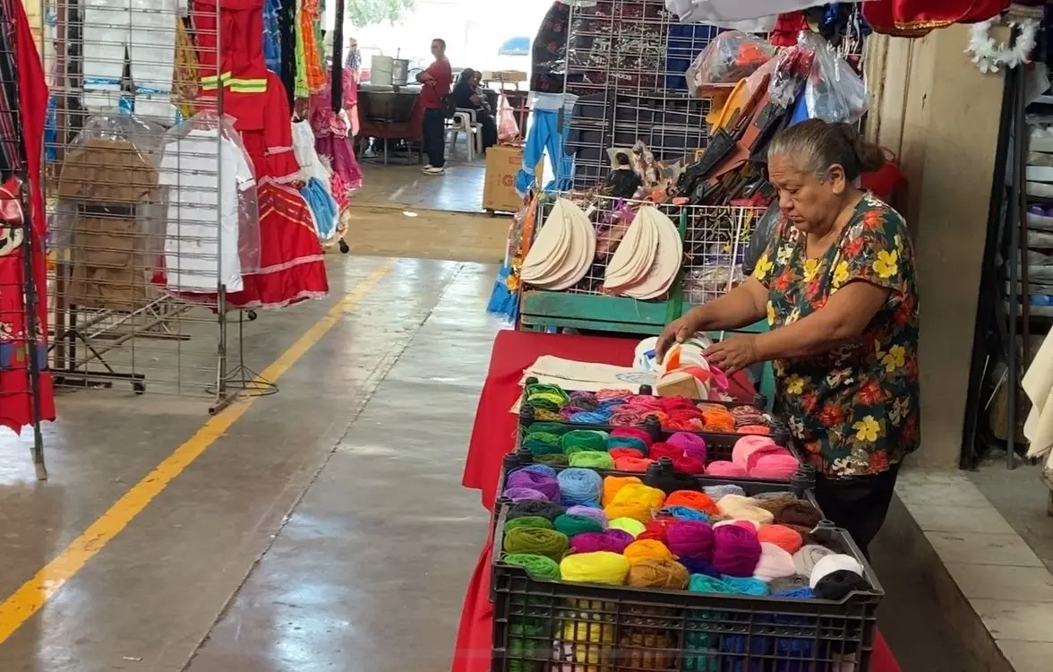 Comerciantes del Mercado se ajustan ante cuesta de enero