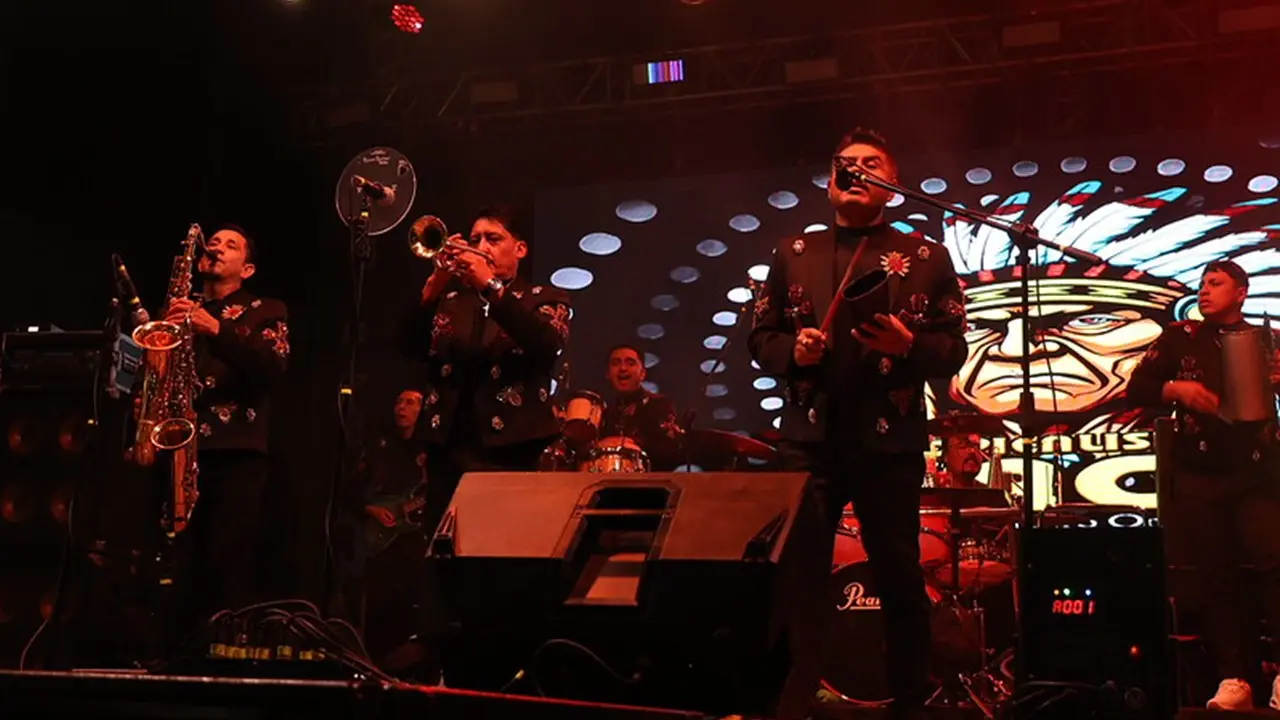 Tropicalísimo Apache llena de cumbia y fiesta el FAOT 2026 en Álamos