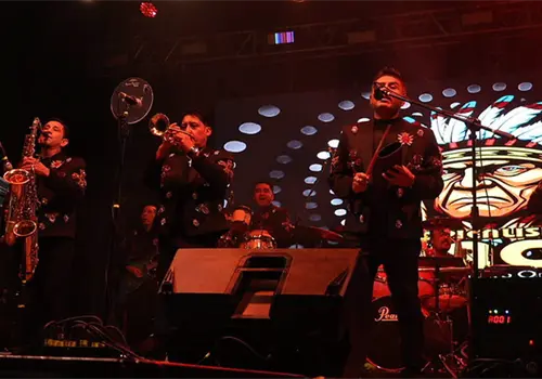 Tropical&iacute;simo Apache llena de cumbia y fiesta el FAOT 2026 en &Aacute;lamos