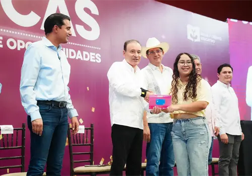Hay 44 mil 500 becas disponibles para universitarios de Sonora Hay 44 mil 500 becas disponibles para universitarios de Sonora