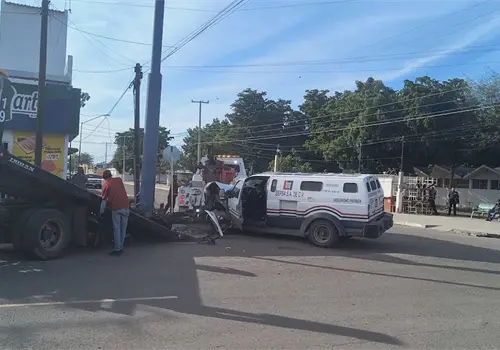 Aparatoso accidente vial deja una víctima Aparatoso accidente vial deja una víctima