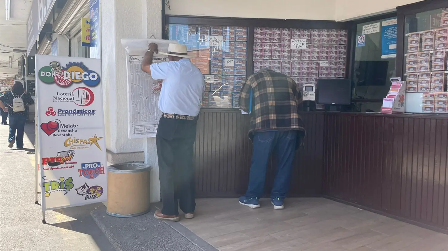 Los sonorenses tienen la tradici&oacute;n de comprar cachitos y eso aumenta las posibilidades de que alg&uacute;n premio importante se quede en la entidad