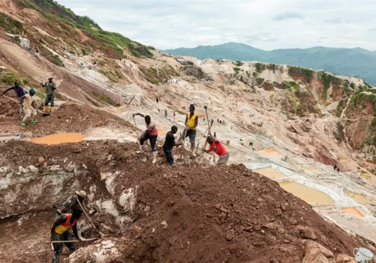 M&aacute;s de 200 personas muere en Congo tras derrumbe de minas de colt&aacute;n