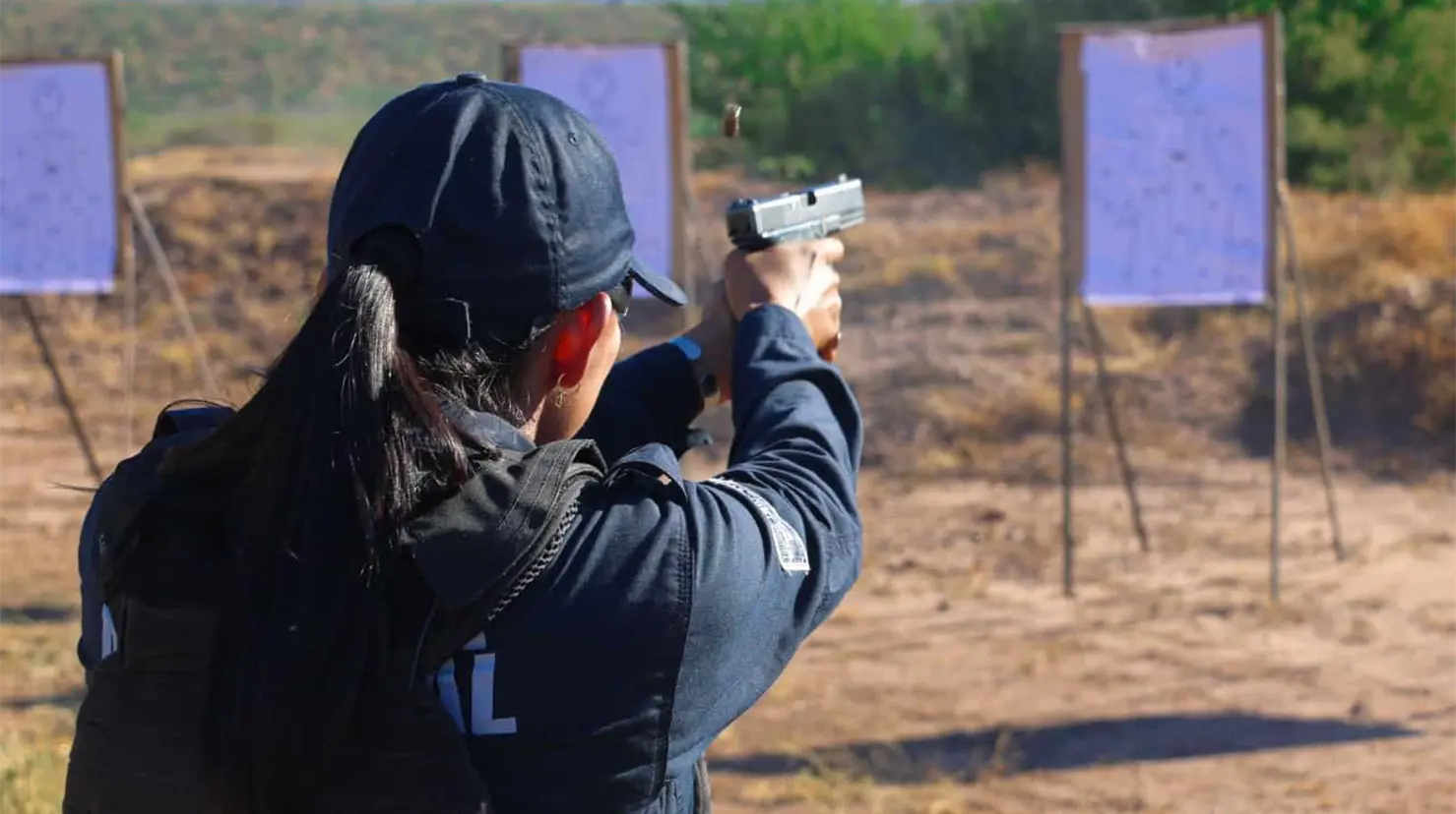 Cada vez m&aacute;s mujeres se acercan a Academia del Polic&iacute;a