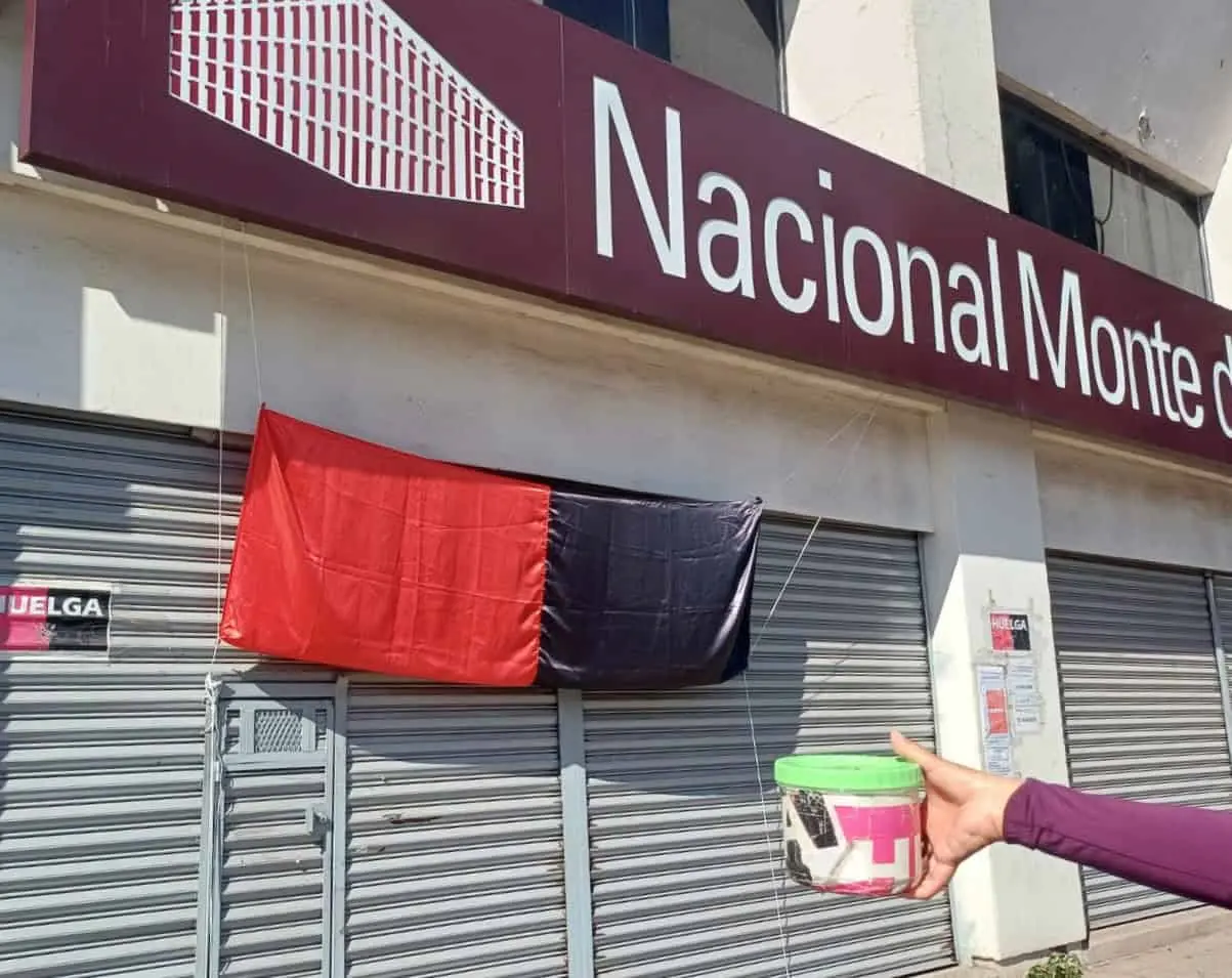 Cumplen 4 meses de huelga en Nacional Monte de Piedad