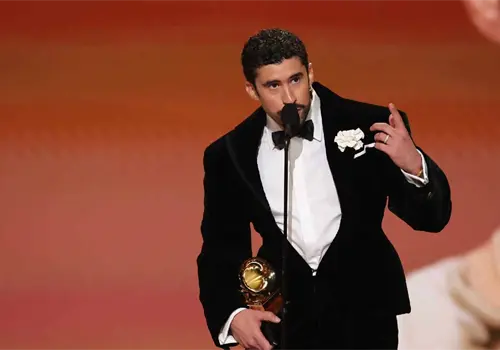 Bad Bunny hace historia en los Grammy con el primer &Aacute;lbum del A&ntilde;o en espa&ntilde;ol
