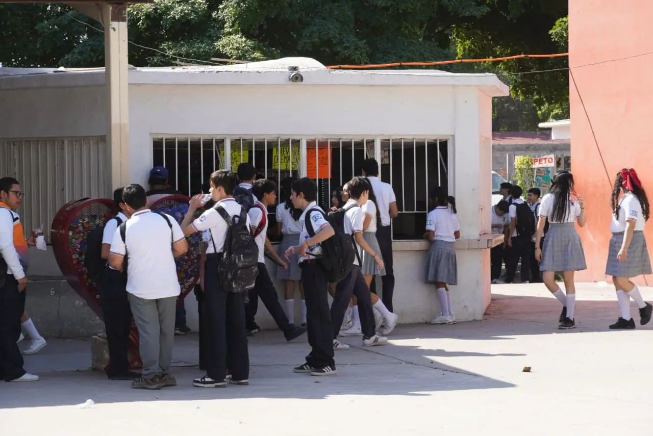 Los padres de familia deber&aacute;n estar atentos de los canales oficiales de contacto de las escuelas o de la Secretar&iacute;a del Bienestar