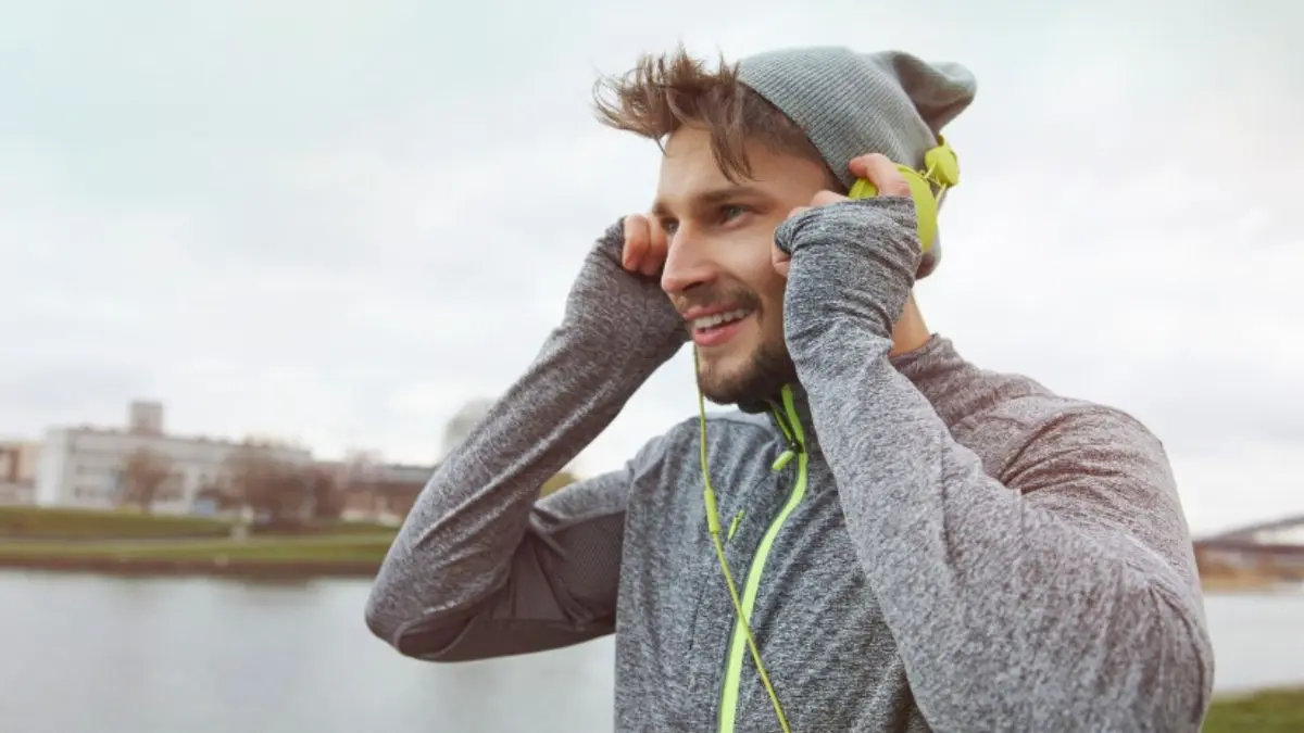 C&oacute;mo puede afectar a tu o&iacute;do hacer ejercicio mientras usas aud&iacute;fonos