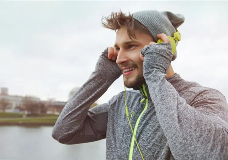 C&oacute;mo puede afectar a tu o&iacute;do hacer ejercicio mientras usas aud&iacute;fonos