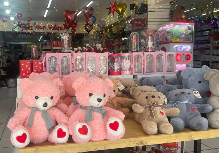 Datos personales deben protegerse en compras de San Valent&iacute;n: Condusef Cajeme