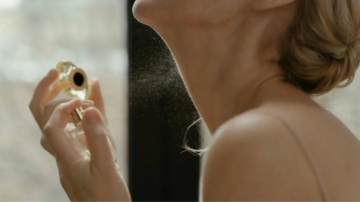 Las fragancias femeninas m&aacute;s populares de este a&ntilde;o destacan por su combinaci&oacute;n de elegancia, personalidad y aromas duraderos ideales para regalar