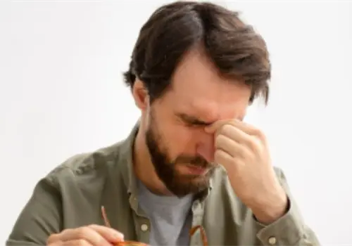 Tienes vista cansada y dolores de cabeza: se&ntilde;ales de que necesitas lentes