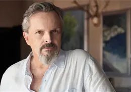 Miguel Bosé reaparece en CDMX con dificultades al hablar y desata preocupación entre sus fans Miguel Bosé reaparece en CDMX con dificultades al hablar y desata preocupación entre sus fans