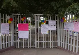 Madres de familia se manifiestan en primaria al sur de Cajeme: piden que no muevan a maestra