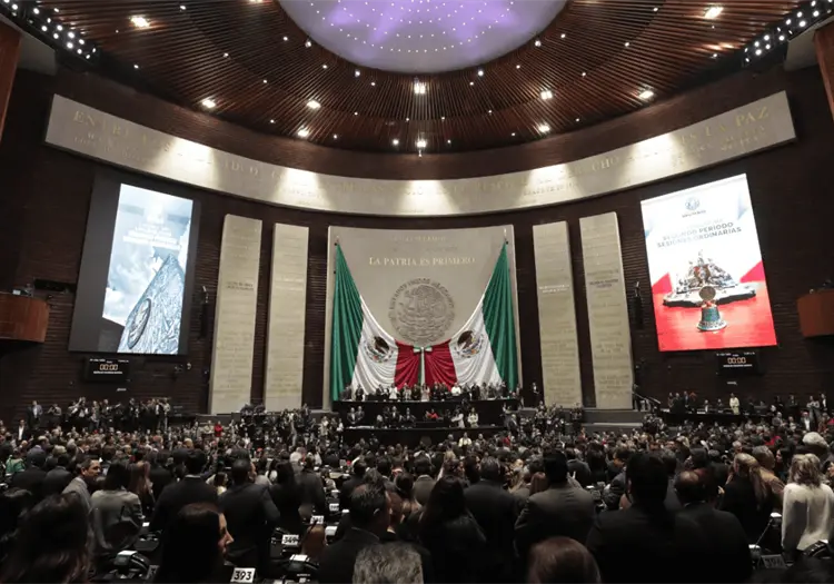 C&aacute;mara de Diputados se toma "megapuente" de una semana con goce de sueldo