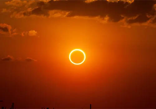 Eclipse solar anular: el "anillo de fuego" inaugura el año astronómico; ¿Cuándo y dónde verlo? Eclipse solar anular: el "anillo de fuego" inaugura el año astronómico; ¿Cuándo y dónde verlo?
