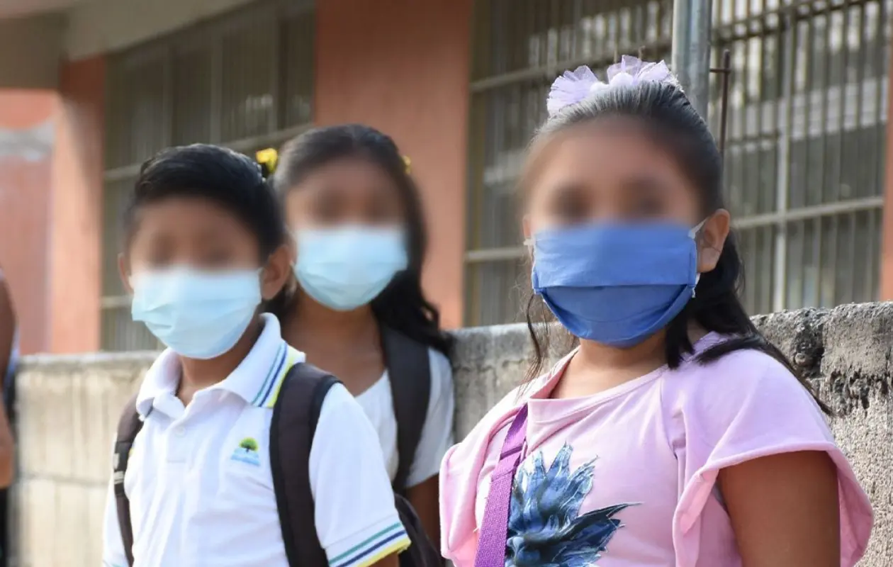 La disposici&oacute;n aplica a estudiantes, personal docente y administrativo.