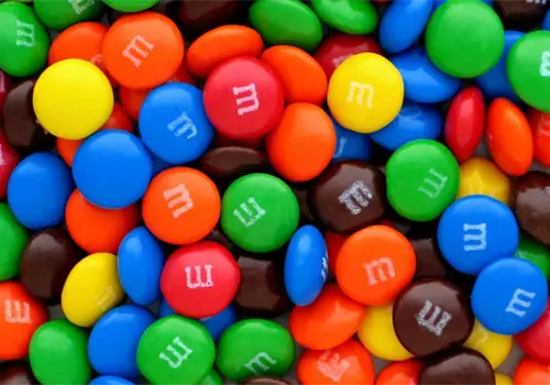 Alerta sanitaria: retiran miles de M&M&acute;s del mercado por riesgo de alergias