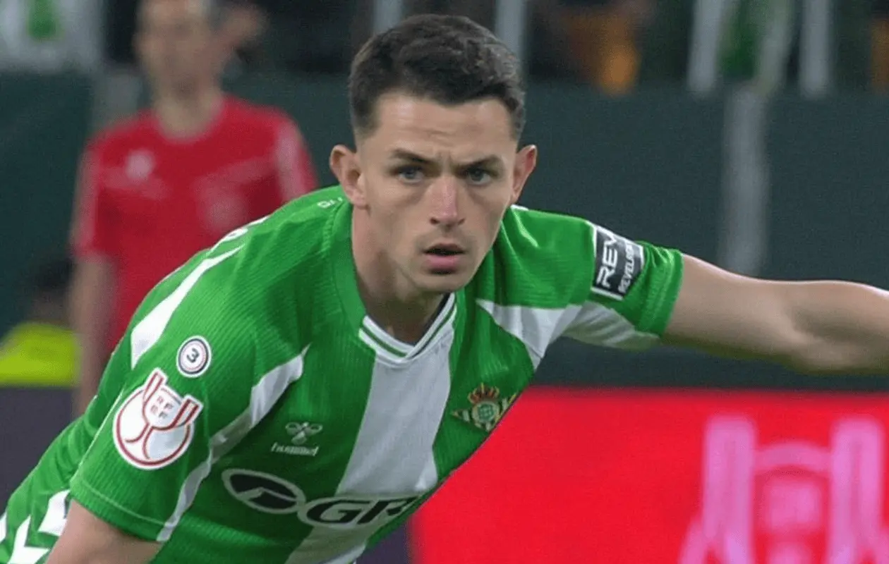 El maguito sum&oacute; sus primeros minutos portando el n&uacute;mero 15 con su nuevo equipo.