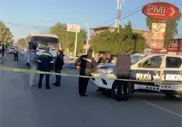 Muere motociclista tras chocar con autobús en Navojoa
